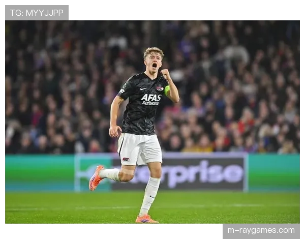 水晶宫客场挑战利兹联,萨尔缺席影响中场平衡 水晶宫客场挑战利兹联,萨尔缺席影响中场平衡