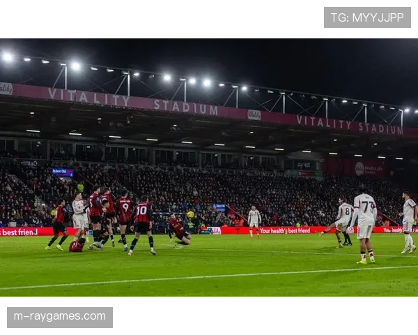半场战报：伯恩茅斯2-1领先利物浦，希门尼斯低射破门