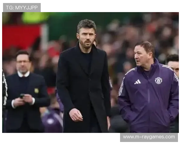 卡洛斯·巴莱巴22分钟被换下经历耻辱,曼联夏窗目标状态断崖式下滑